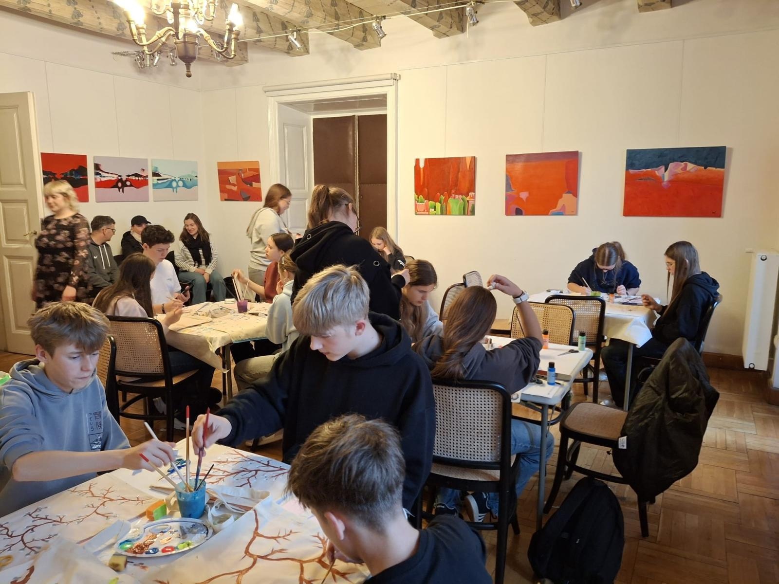 Zdjęcie w galerii na portalu naszraciborz.pl: Wizyta uczniów z Gymnasium Roth w Raciborzu w świątecznej, wielkanocnej atmosferze wiadomości z regionu