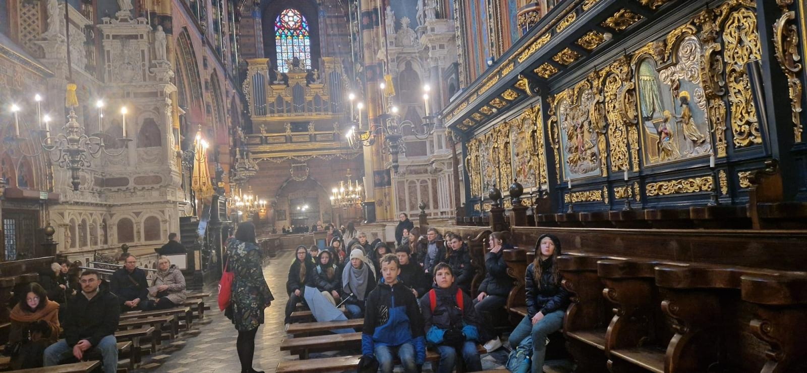 Zdjęcie w galerii na portalu naszraciborz.pl: Wizyta uczniów z Gymnasium Roth w Raciborzu w świątecznej, wielkanocnej atmosferze wiadomości z regionu