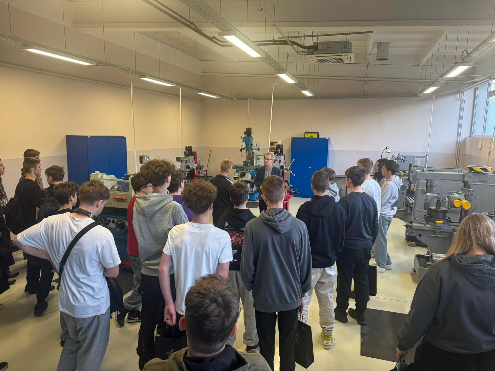 Zdjęcie w galerii na portalu naszraciborz.pl: Raciborski Mechanik otwiera swoje drzwi młodzieży i rodzicom wiadomości z regionu