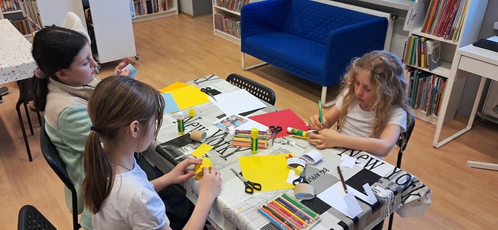 Zdjęcie w galerii na portalu naszraciborz.pl: Na wiosnę… wybierz biblioteczne kluby! wiadomości z regionu