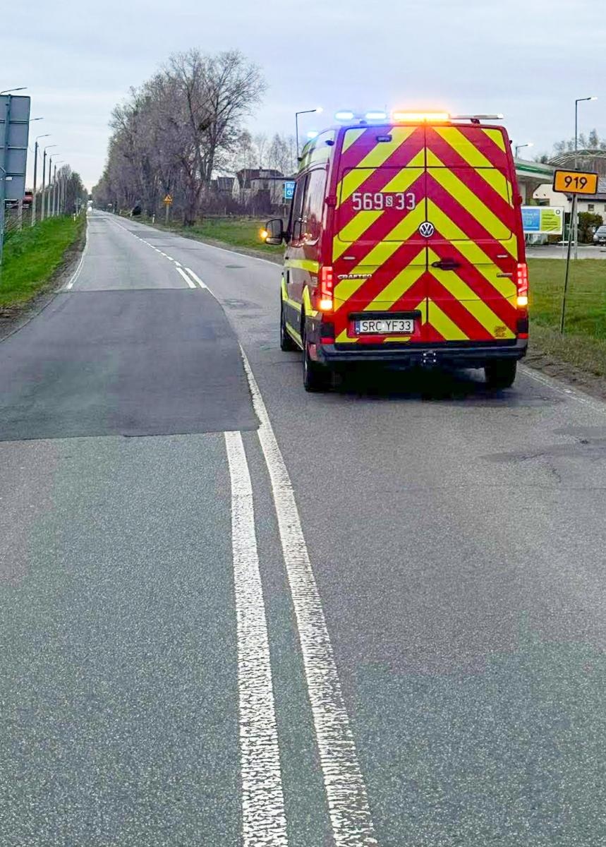 Zdjęcie w galerii na portalu naszraciborz.pl: Ignorowane polecenia strażaków na drodze. Wydarzenia w Babicach pokazują poważny problem wiadomości z regionu