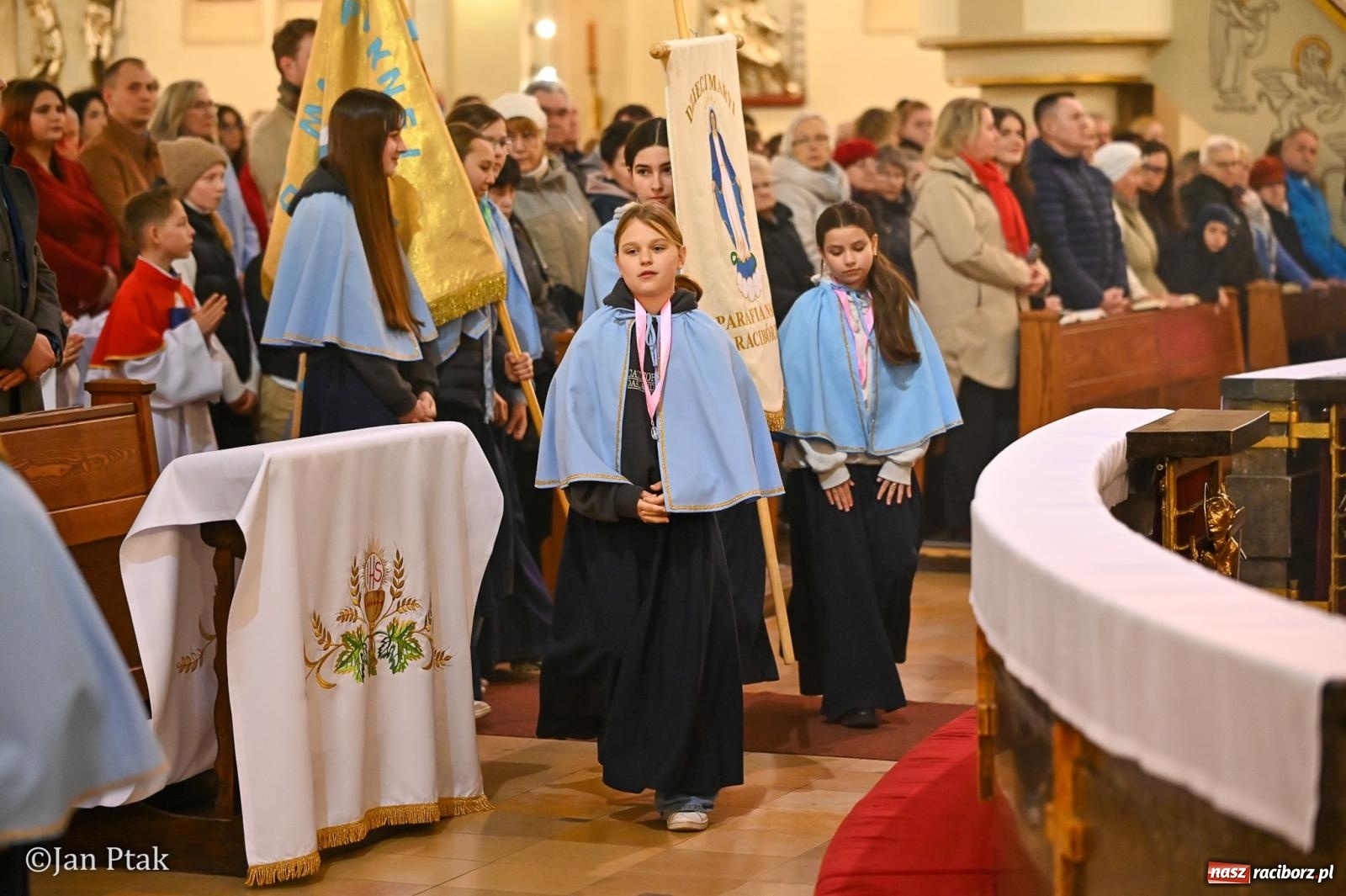Zdjęcie w galerii na portalu naszraciborz.pl: Wielki Czwartek w kościele NSPJ – początek Triduum Paschalnego [FOTO] wiadomości z regionu