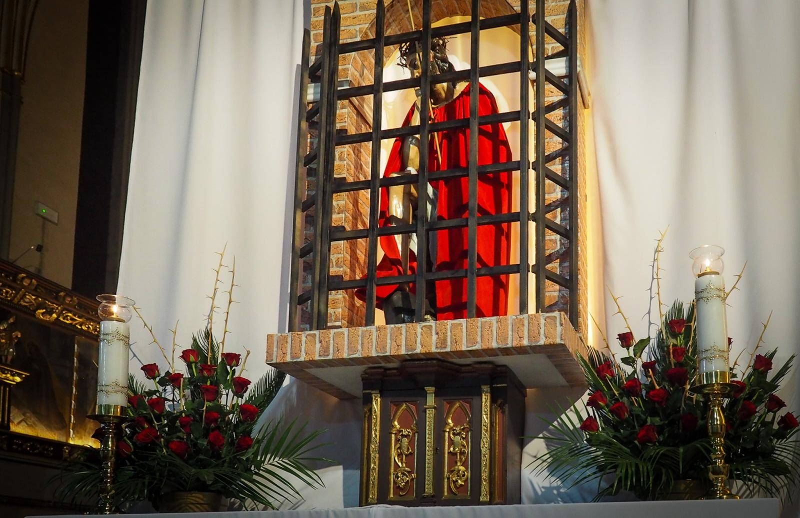 Zdjęcie w galerii na portalu naszraciborz.pl: Wielki Piątek – dzień ciszy, refleksji i zadumy [FOTO] wiadomości z regionu