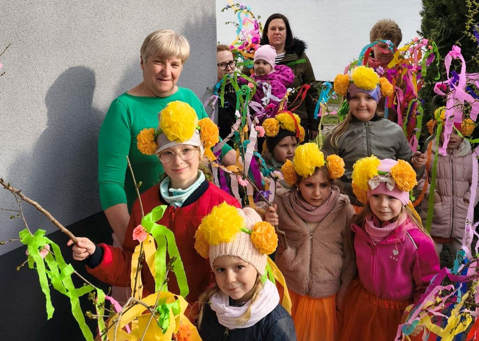 Zdjęcie w galerii na portalu naszraciborz.pl: Wiosenno-wielkanocne tradycje w Pietraszynie, Borucinie i Sudole wciąż żywe wiadomości z regionu