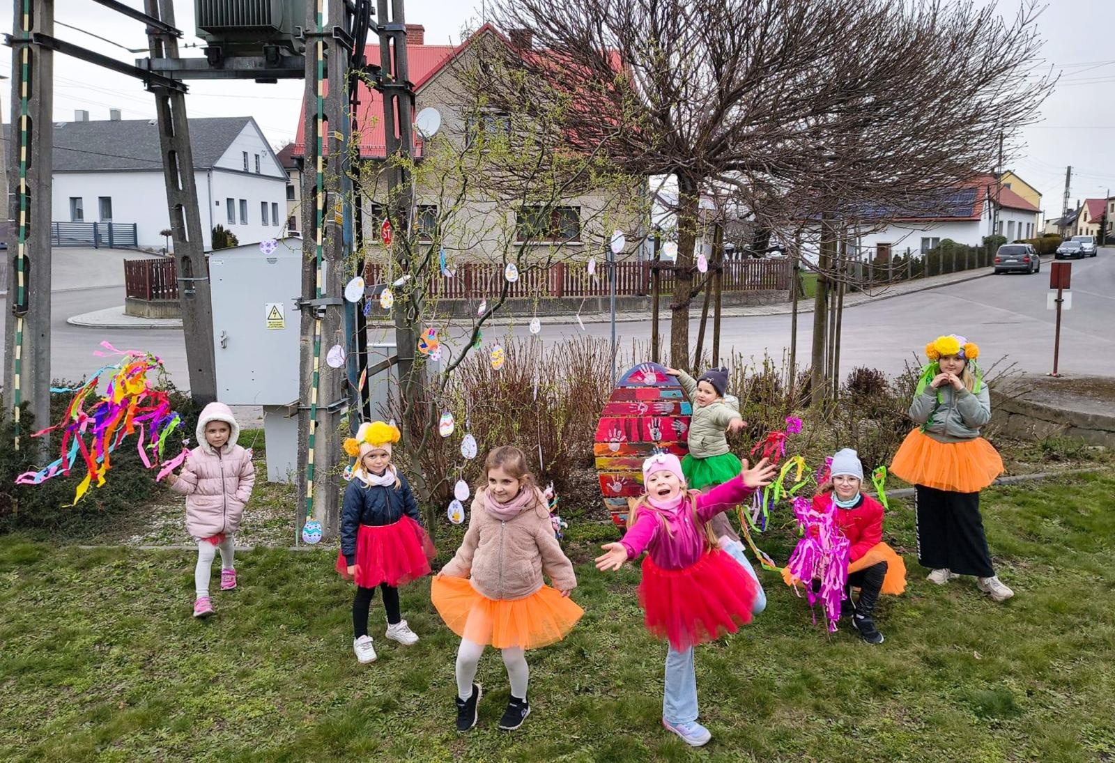 Zdjęcie w galerii na portalu naszraciborz.pl: Wiosenno-wielkanocne tradycje w Pietraszynie, Borucinie i Sudole wciąż żywe wiadomości z regionu