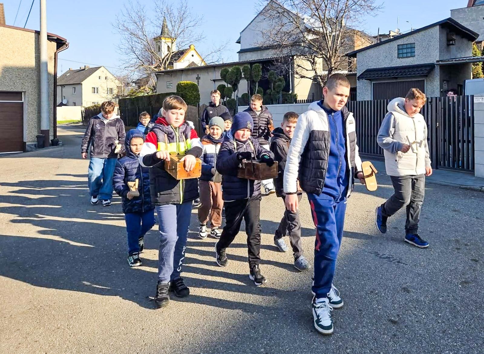 Zdjęcie w galerii na portalu naszraciborz.pl: Wiosenno-wielkanocne tradycje w Pietraszynie, Borucinie i Sudole wciąż żywe wiadomości z regionu