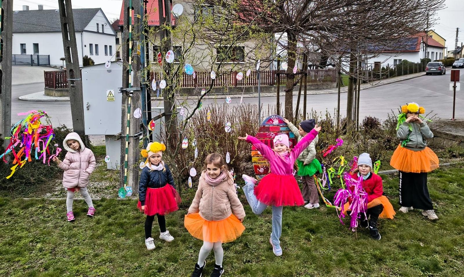 Zdjęcie w galerii na portalu naszraciborz.pl: Wiosenno-wielkanocne tradycje w Pietraszynie, Borucinie i Sudole wciąż żywe wiadomości z regionu