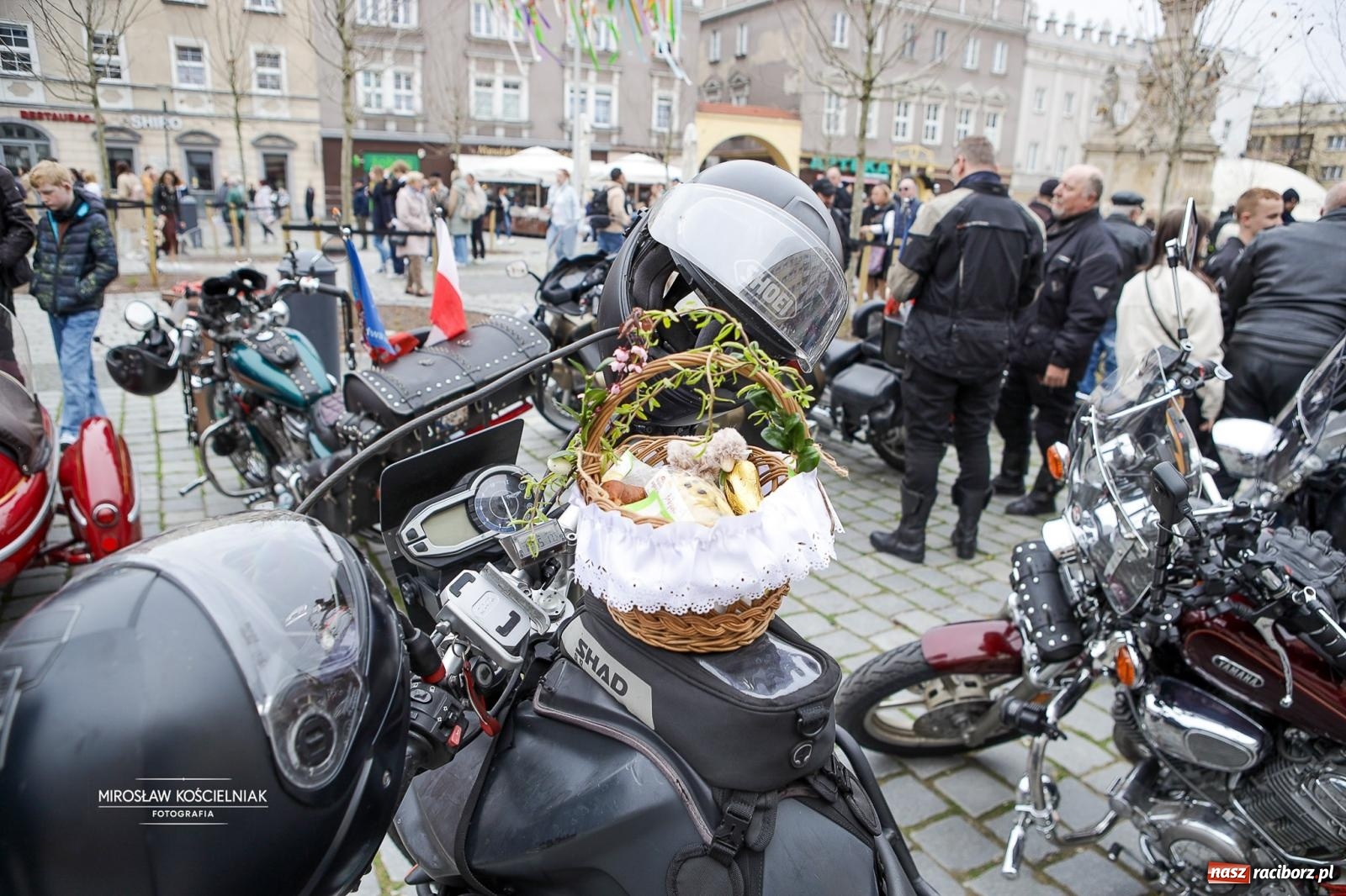 Zdjęcie w galerii na portalu naszraciborz.pl: Święcenie pokarmów wielkanocnych na raciborskim rynku [FOTO i WIDEO] wiadomości z regionu
