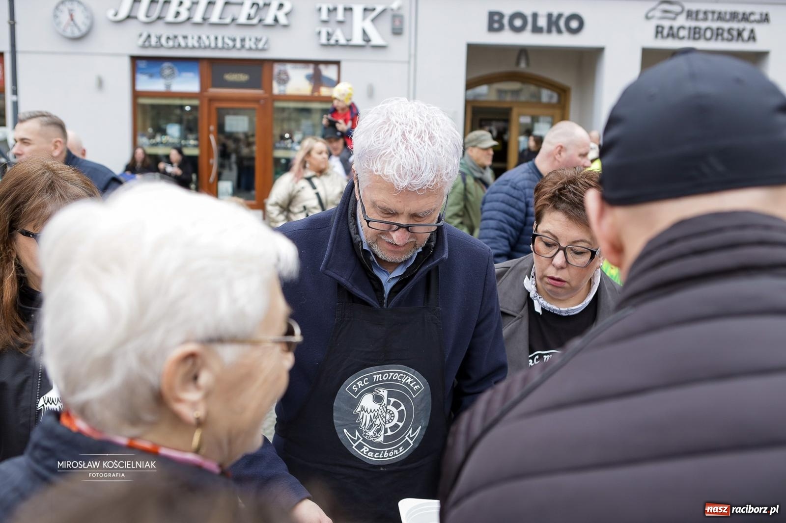 Zdjęcie w galerii na portalu naszraciborz.pl: Święcenie pokarmów wielkanocnych na raciborskim rynku [FOTO i WIDEO] wiadomości z regionu