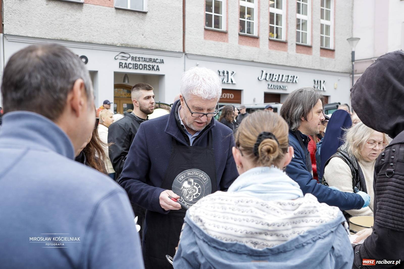 Zdjęcie w galerii na portalu naszraciborz.pl: Święcenie pokarmów wielkanocnych na raciborskim rynku [FOTO i WIDEO] wiadomości z regionu