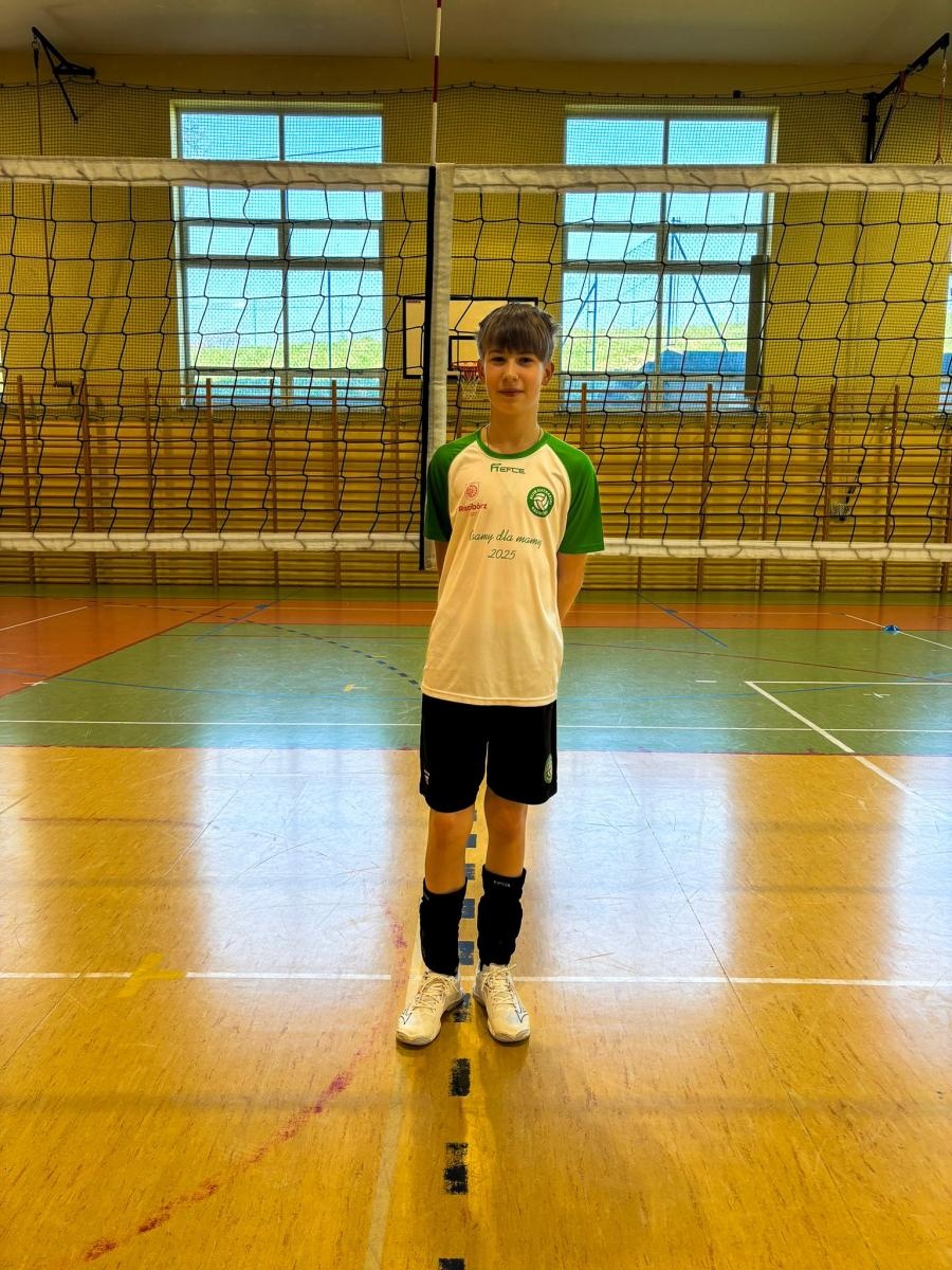 Zdjęcie w galerii na portalu naszraciborz.pl: Zawodnicy Klubu Siatkarskiego Racibórz w kadrach wojewódzkich wiadomości z regionu