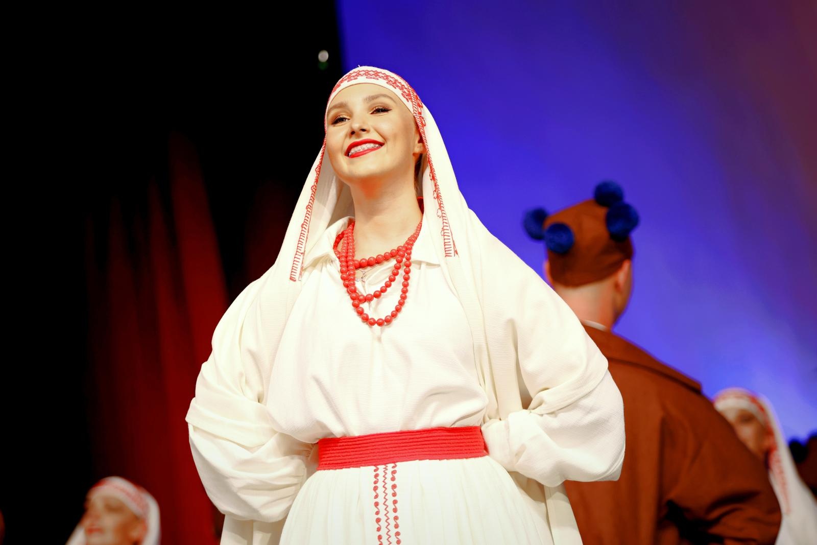 Zdjęcie w galerii na portalu naszraciborz.pl: Taneczna podróż przez siedem regionów Polski wiadomości z regionu