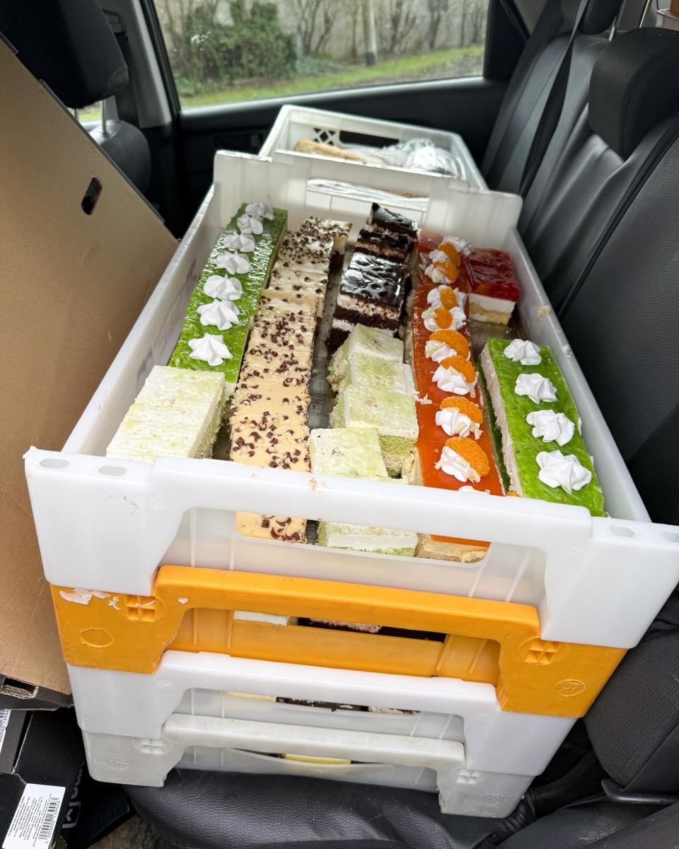 Zdjęcie w galerii na portalu naszraciborz.pl: Tradycja pomocy w Wielką Sobotę: Raciborscy Wolontariusze wspierają potrzebujących wiadomości z regionu