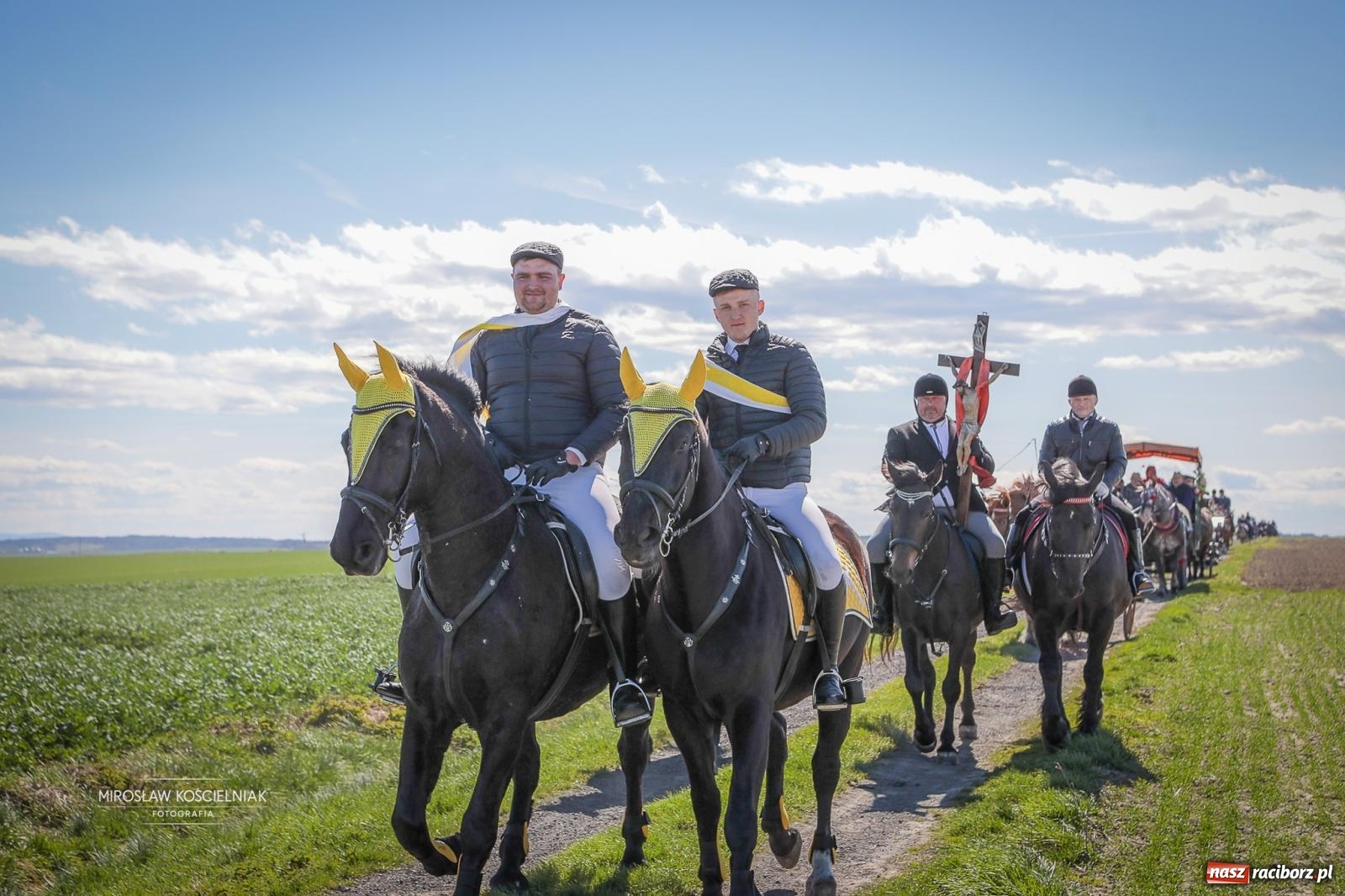 Zdjęcie w galerii na portalu naszraciborz.pl: Wielkanocny objazd pól w powiecie raciborskim [BIEŃKOWICE, PIETROWICE WLK., SUDÓŁ] wiadomości z regionu
