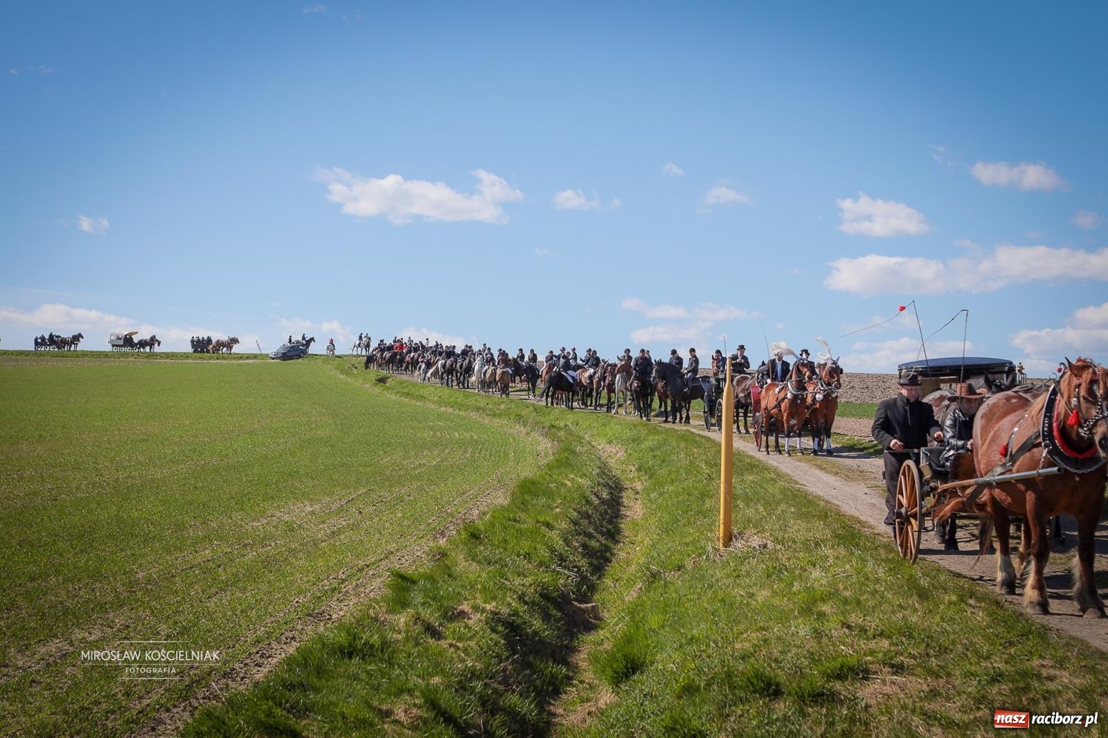 Zdjęcie w galerii na portalu naszraciborz.pl: Wielkanocny objazd pól w powiecie raciborskim [BIEŃKOWICE, PIETROWICE WLK., SUDÓŁ] wiadomości z regionu