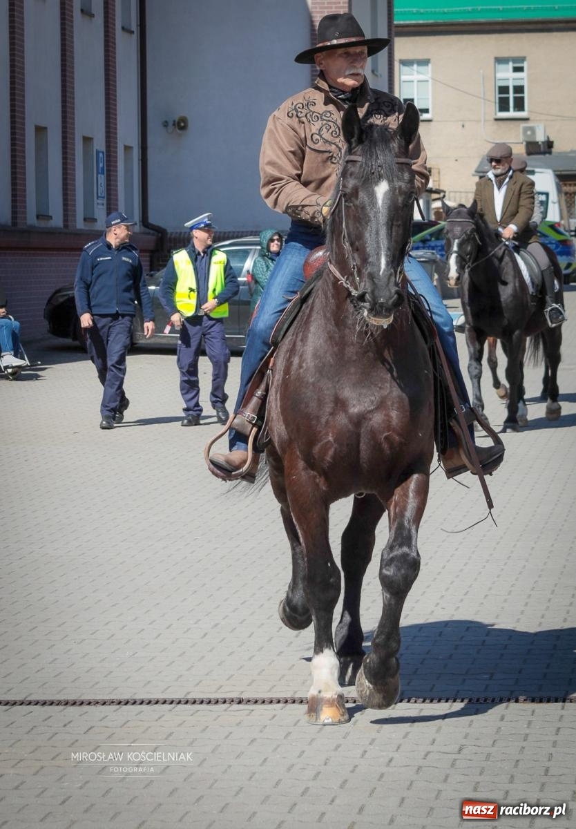 Zdjęcie w galerii na portalu naszraciborz.pl: Wielkanocny objazd pól w powiecie raciborskim [BIEŃKOWICE, PIETROWICE WLK., SUDÓŁ] wiadomości z regionu
