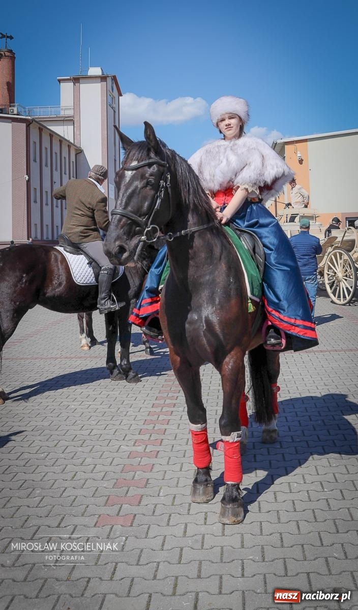 Zdjęcie w galerii na portalu naszraciborz.pl: Wielkanocny objazd pól w powiecie raciborskim [BIEŃKOWICE, PIETROWICE WLK., SUDÓŁ] wiadomości z regionu