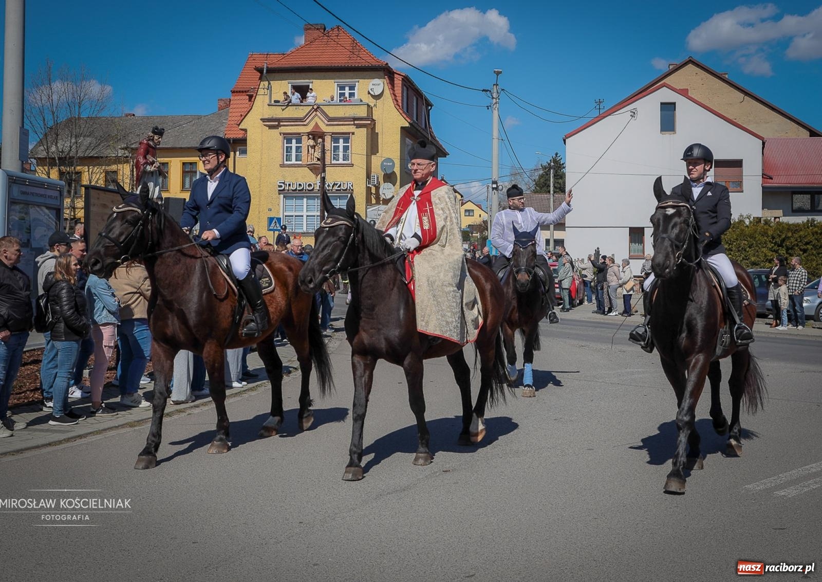Zdjęcie w galerii na portalu naszraciborz.pl: Wielkanocny objazd pól w powiecie raciborskim [BIEŃKOWICE, PIETROWICE WLK., SUDÓŁ] wiadomości z regionu