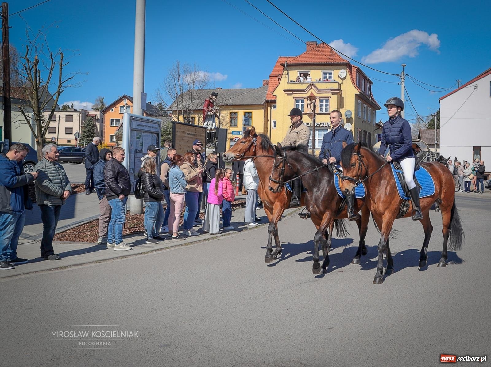 Zdjęcie w galerii na portalu naszraciborz.pl: Wielkanocny objazd pól w powiecie raciborskim [BIEŃKOWICE, PIETROWICE WLK., SUDÓŁ] wiadomości z regionu