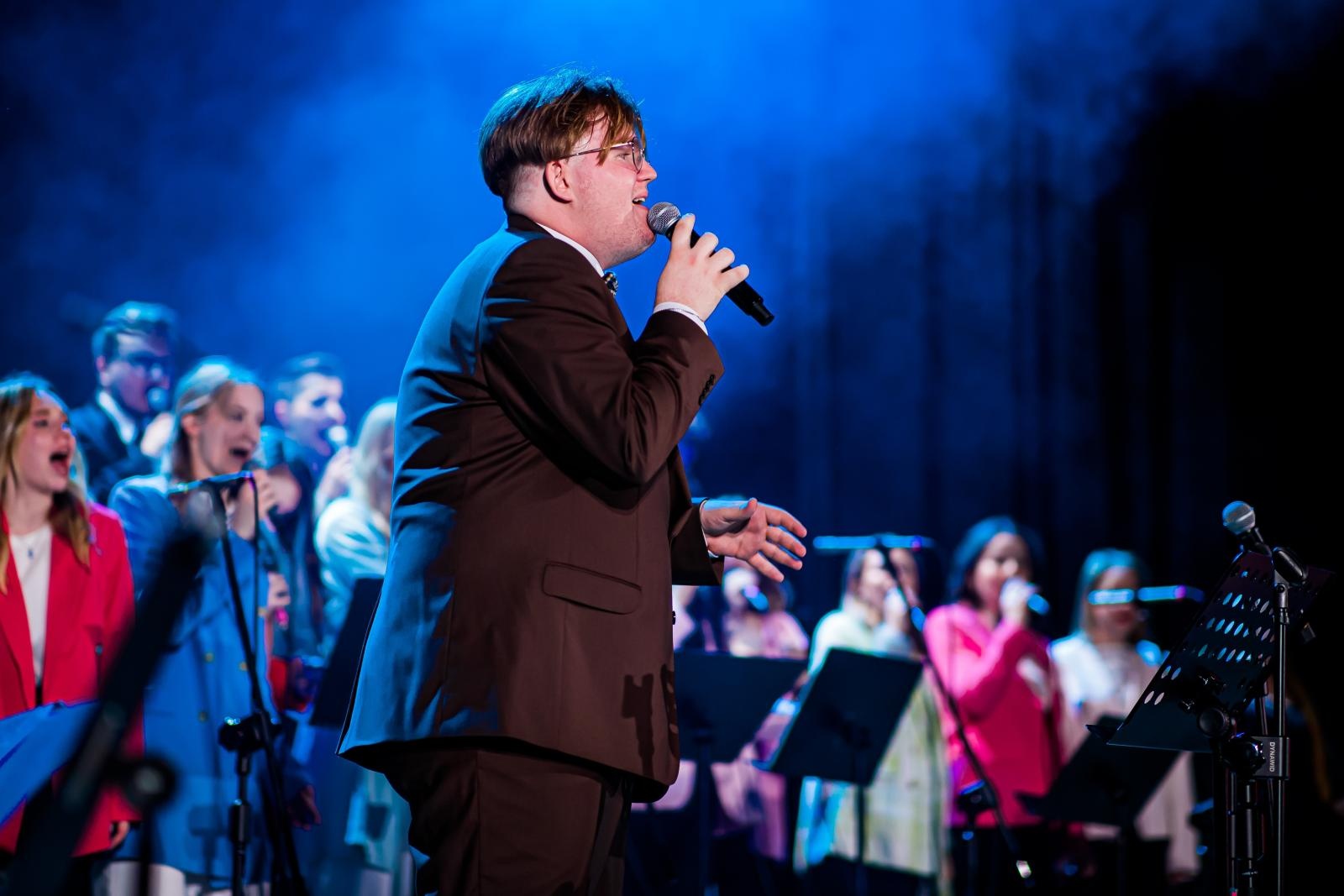 Zdjęcie w galerii na portalu naszraciborz.pl: Błażej Klimaszka z Tworkowa ponownie w Szansie na sukces. W niedzielę trzymamy za niego kciuki wiadomości z regionu