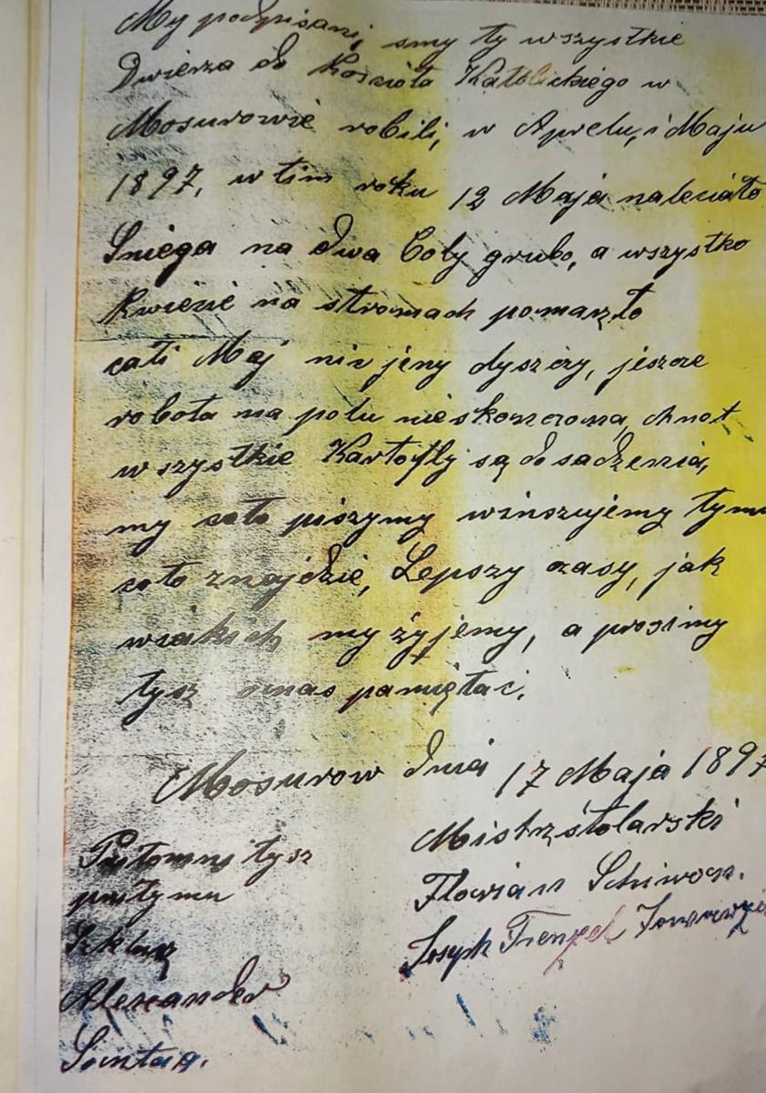 Zdjęcie w galerii na portalu naszraciborz.pl: Winszujemy tymu, coto znajdzie. Wyjątkowe odkrycie w kościele w Modzurowie wiadomości z regionu