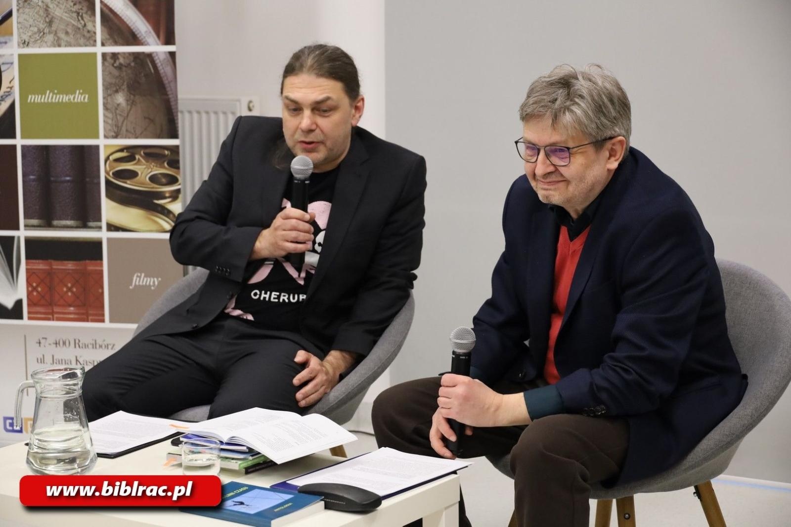 Zdjęcie w galerii na portalu naszraciborz.pl: Poeta jest po to, żeby się dziwić. Spotkanie autorskie Jacka Molędy w bibliotece wiadomości z regionu