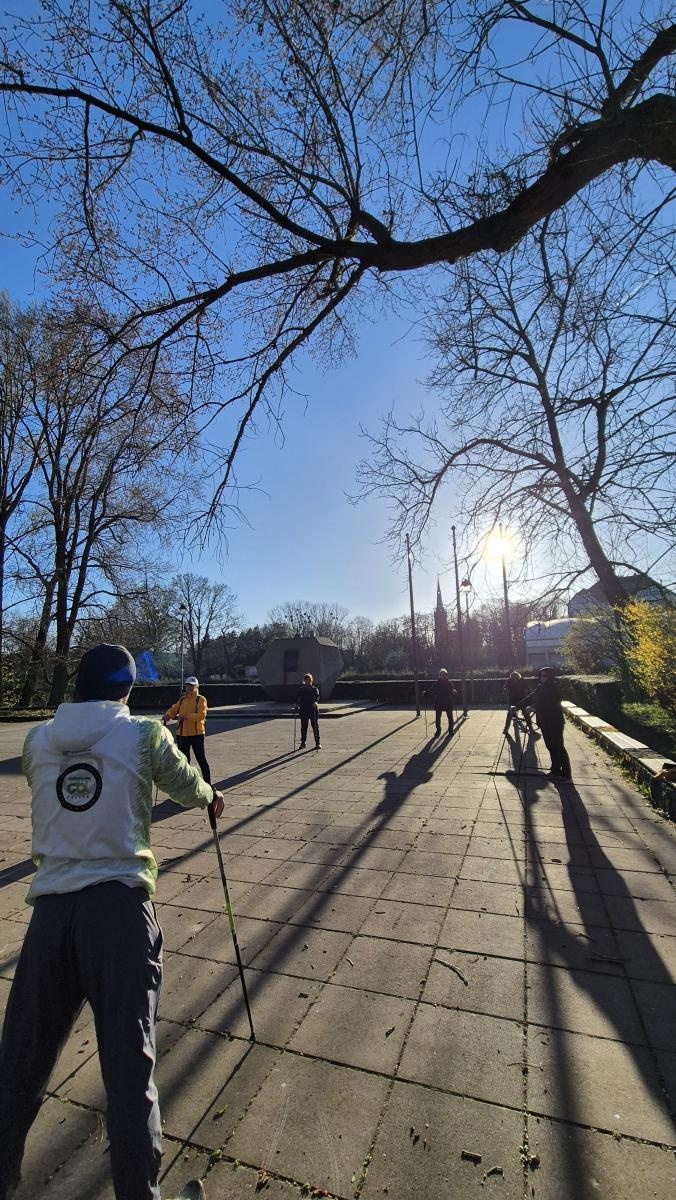Zdjęcie w galerii na portalu naszraciborz.pl: Racibórz rozpoczął sezon aktywności na świeżym powietrzu. Nowością zajęcia ChodzęBoLubię wiadomości z regionu