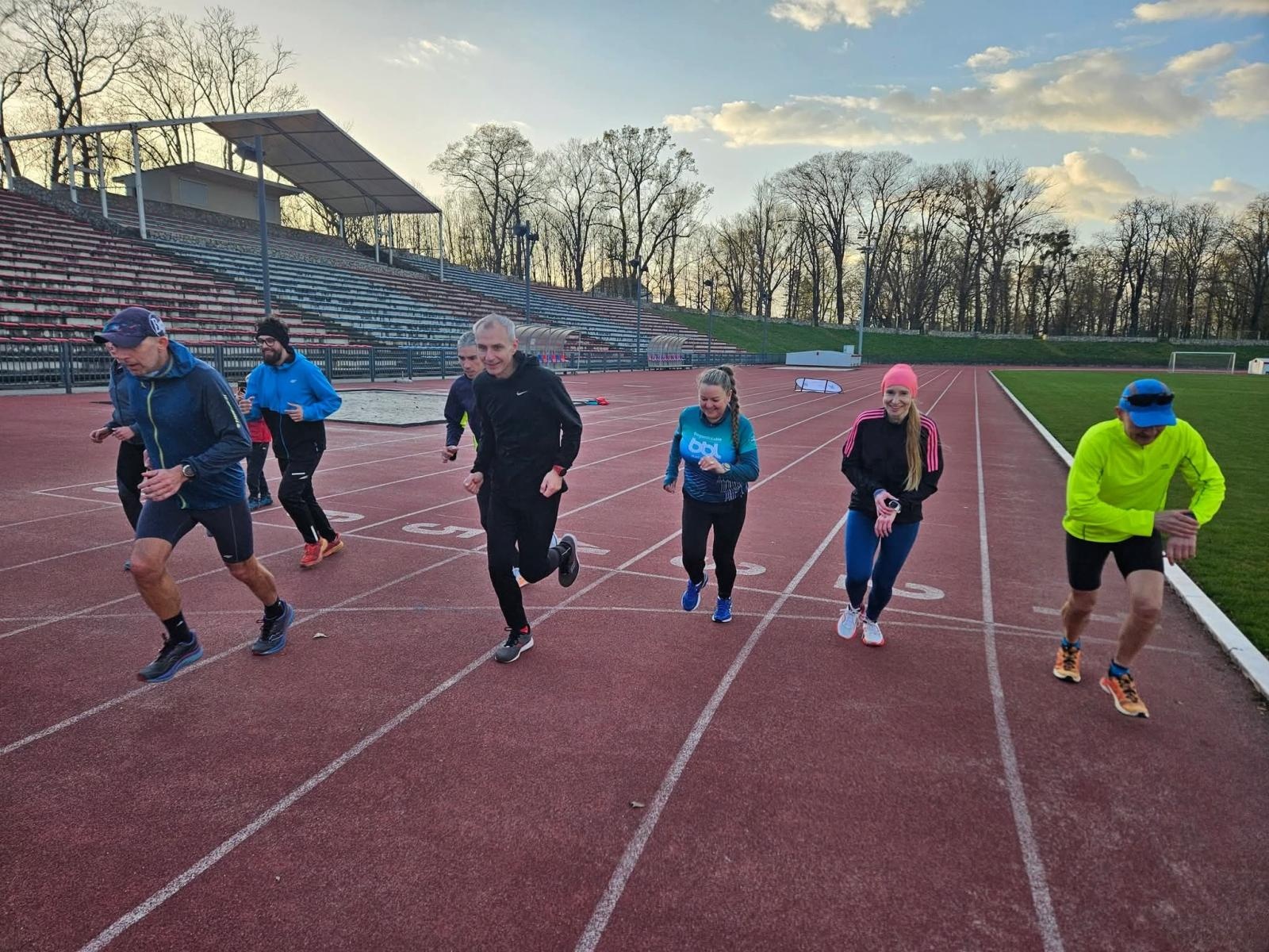 Zdjęcie w galerii na portalu naszraciborz.pl: Racibórz rozpoczął sezon aktywności na świeżym powietrzu. Nowością zajęcia ChodzęBoLubię wiadomości z regionu