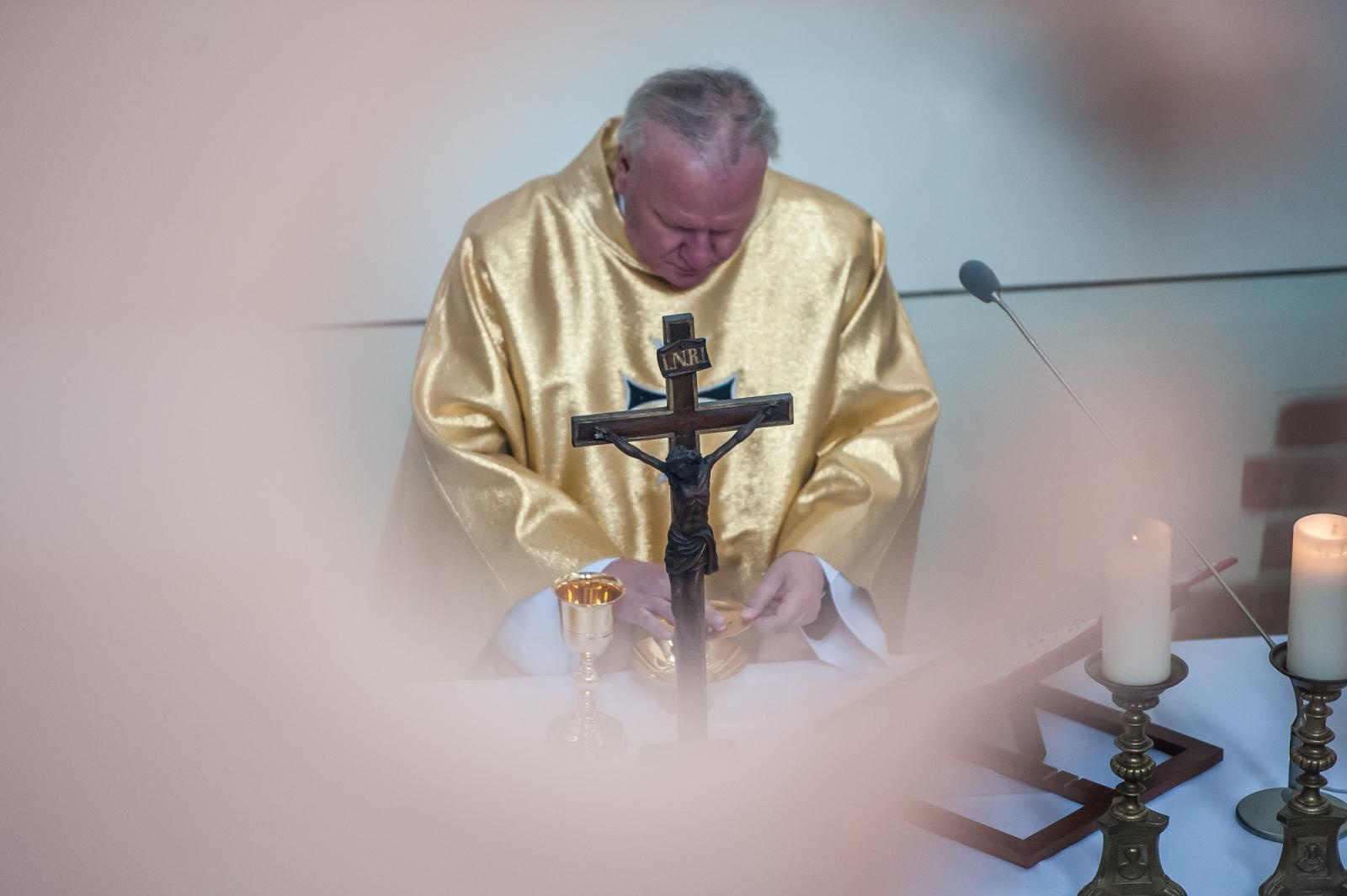 Zdjęcie w galerii na portalu naszraciborz.pl: Krzyżacy w Raciborzu. Msza św. w kaplicy zamkowej nawiązała do historii księcia Mieszka wiadomości z regionu