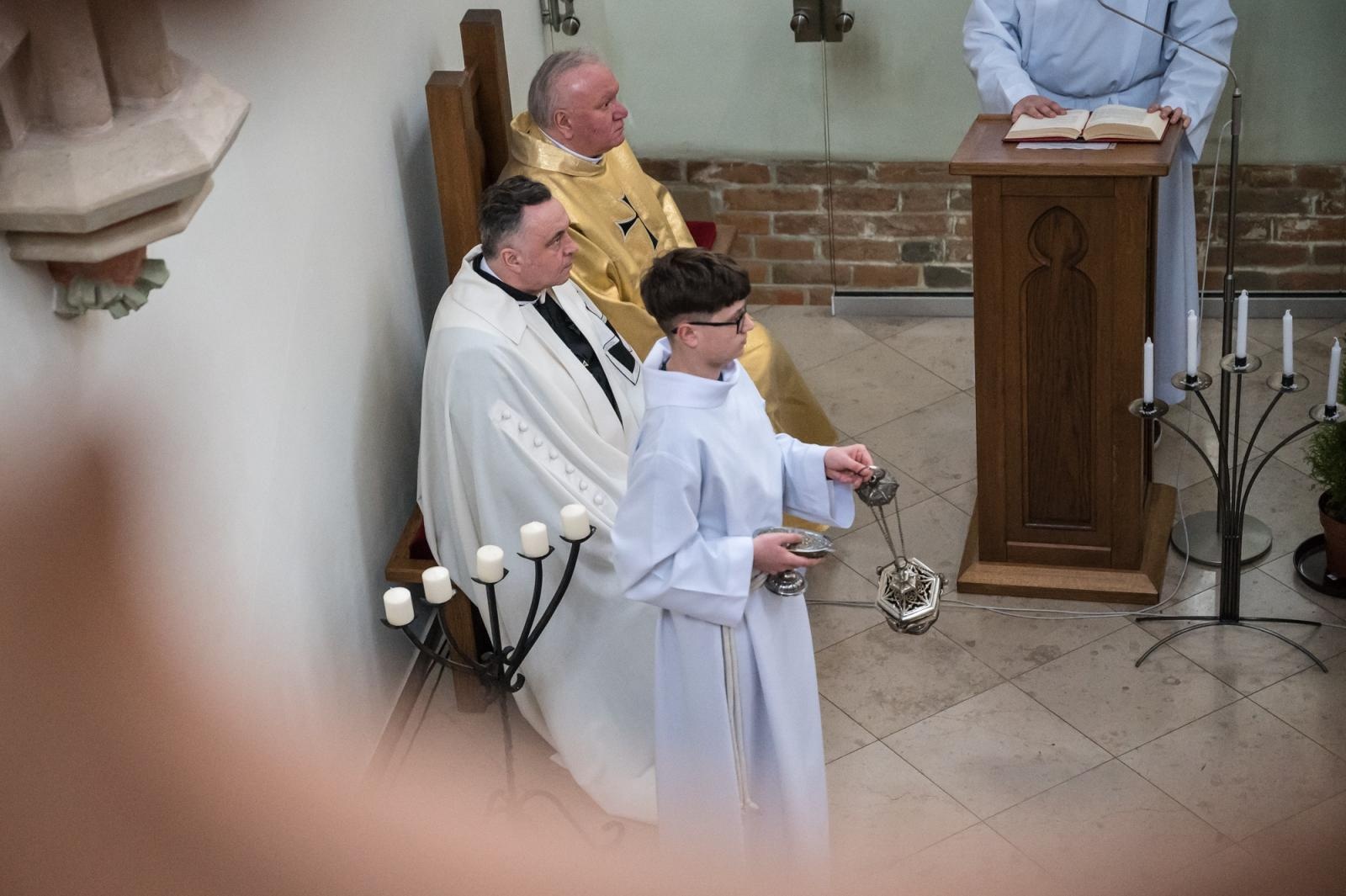 Zdjęcie w galerii na portalu naszraciborz.pl: Krzyżacy w Raciborzu. Msza św. w kaplicy zamkowej nawiązała do historii księcia Mieszka wiadomości z regionu