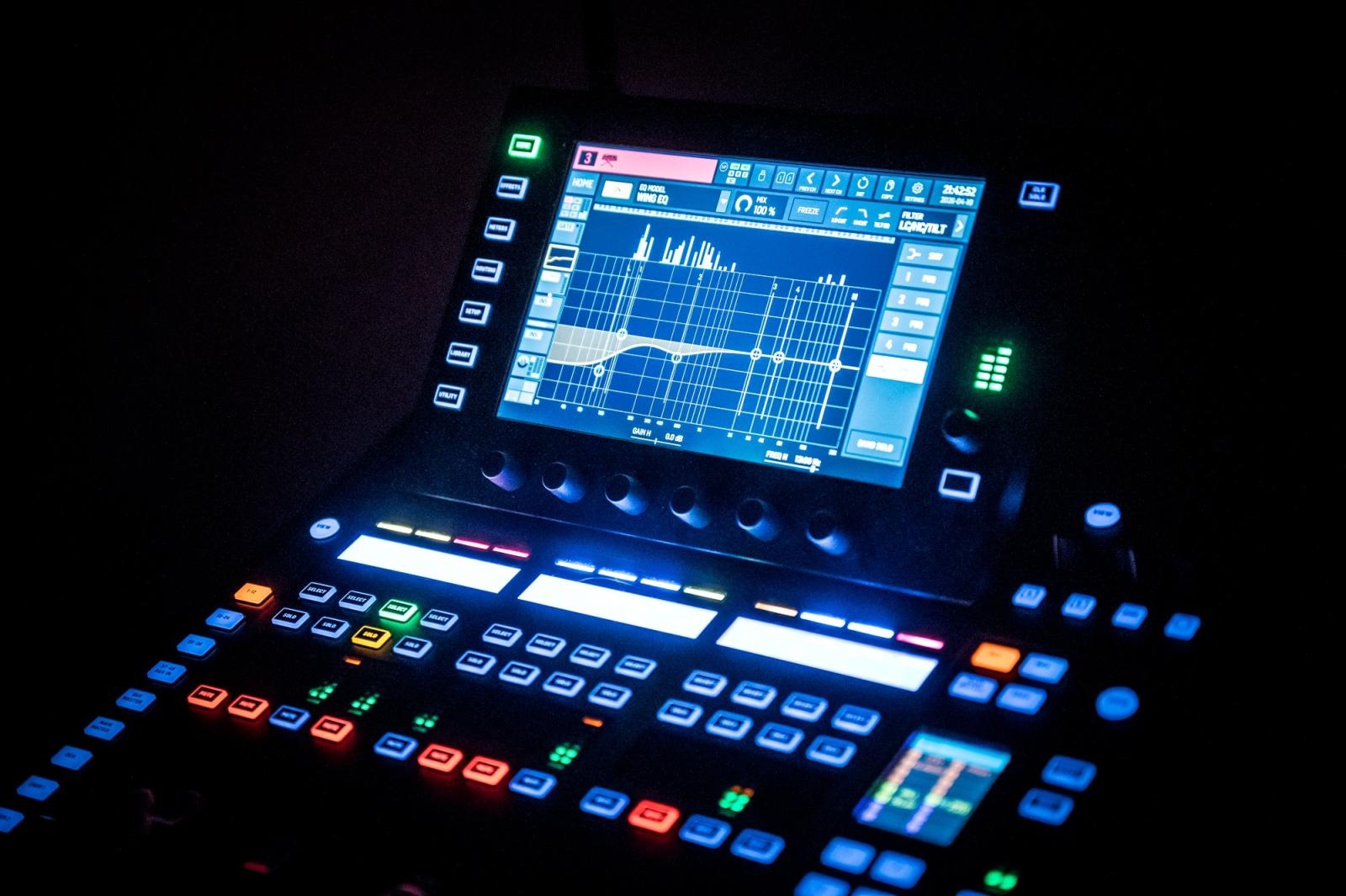 Zdjęcie w galerii na portalu naszraciborz.pl: Mroczne historie i muzyka filmowa na Zamku Piastowskim [FOTO i WIDEO] wiadomości z regionu