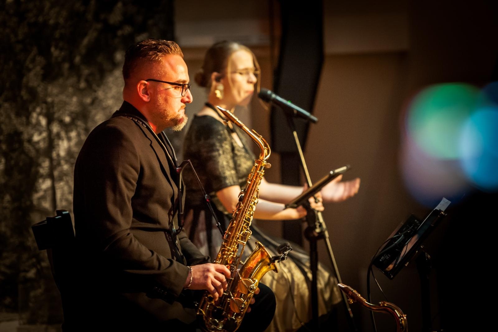 Zdjęcie w galerii na portalu naszraciborz.pl: Mroczne historie i muzyka filmowa na Zamku Piastowskim [FOTO i WIDEO] wiadomości z regionu