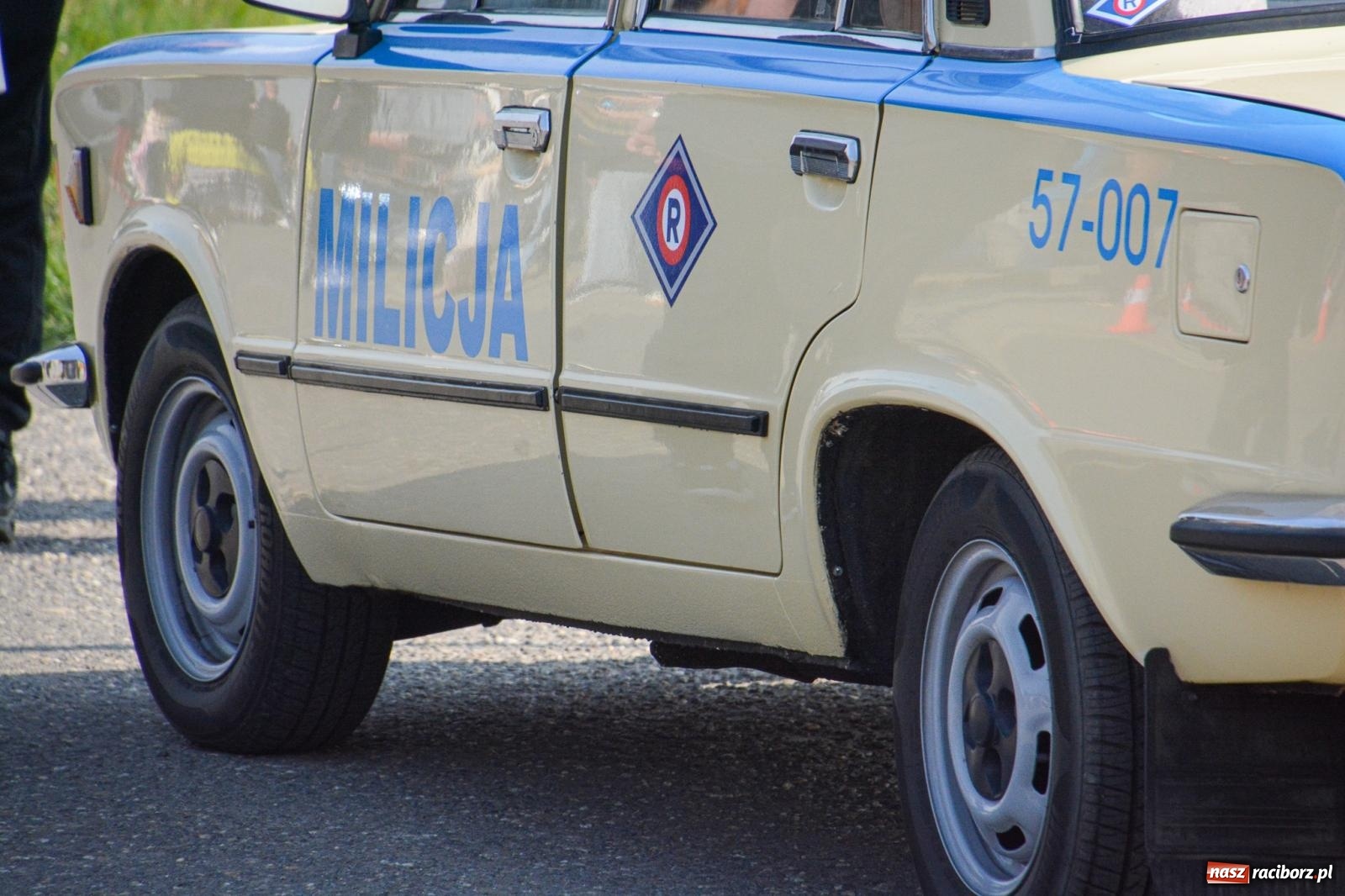 Zdjęcie w galerii na portalu naszraciborz.pl: Z Tajlandii do Chałupek: Kultowe Fiaty i Polonez tłumnie powitane w ojczyźnie [FOTO i WIDEO] wiadomości z regionu