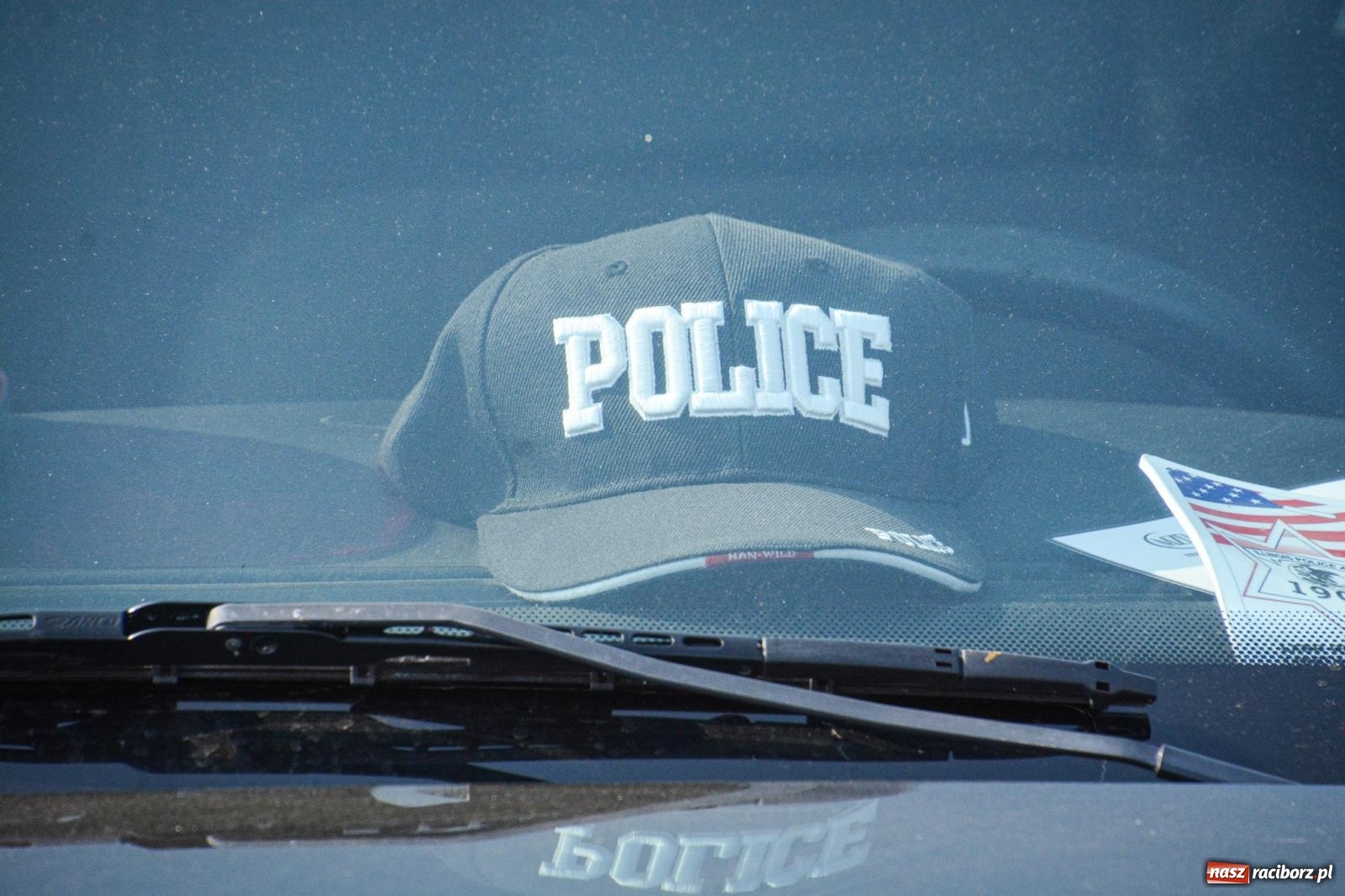 Zdjęcie w galerii na portalu naszraciborz.pl: Z Tajlandii do Chałupek: Kultowe Fiaty i Polonez tłumnie powitane w ojczyźnie [FOTO i WIDEO] wiadomości z regionu