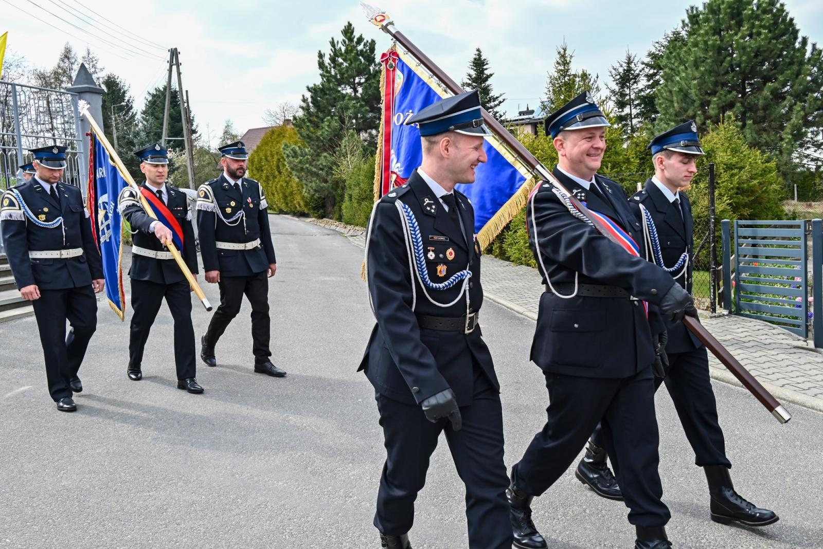 Zdjęcie w galerii na portalu naszraciborz.pl: Nowy mercedes dla OSP Owsiszcze. Uroczyste przekazanie kluczyków do nowego wozu wiadomości z regionu
