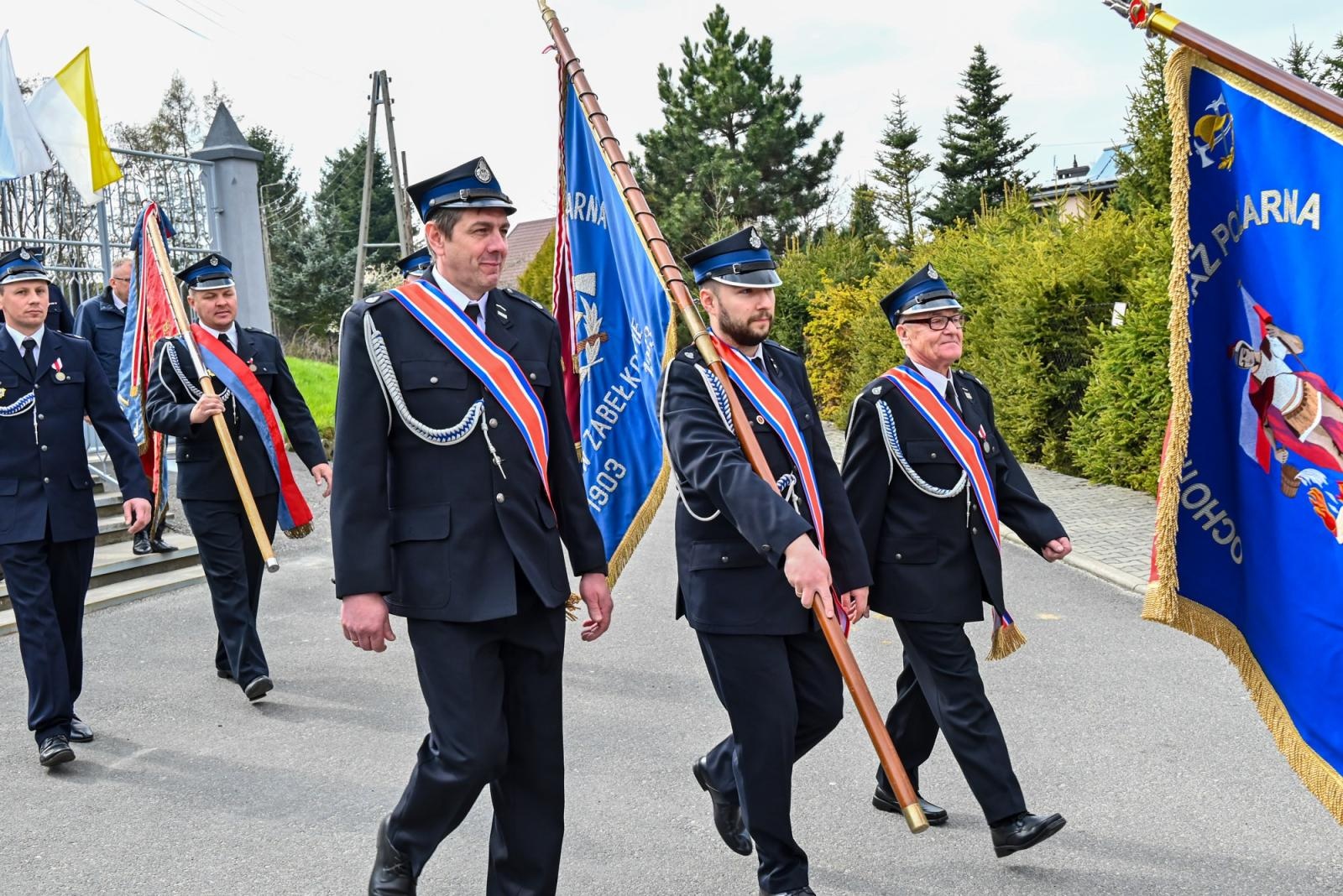 Zdjęcie w galerii na portalu naszraciborz.pl: Nowy mercedes dla OSP Owsiszcze. Uroczyste przekazanie kluczyków do nowego wozu wiadomości z regionu