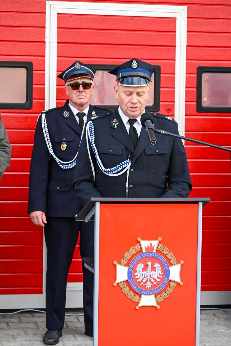 Zdjęcie w galerii na portalu naszraciborz.pl: Nowy mercedes dla OSP Owsiszcze. Uroczyste przekazanie kluczyków do nowego wozu wiadomości z regionu