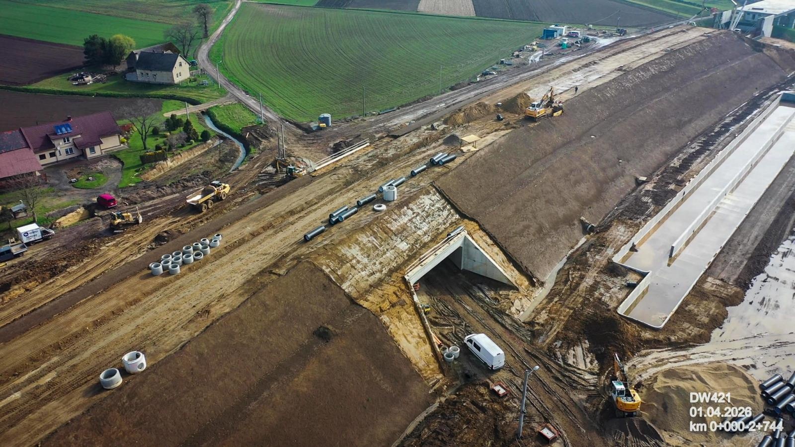Zdjęcie w galerii na portalu naszraciborz.pl: Most na Odrze coraz bliżej. Zakończono nasuwanie konstrukcji, finisz inwestycji w 2027 roku [FOTO 03.2026] wiadomości z regionu