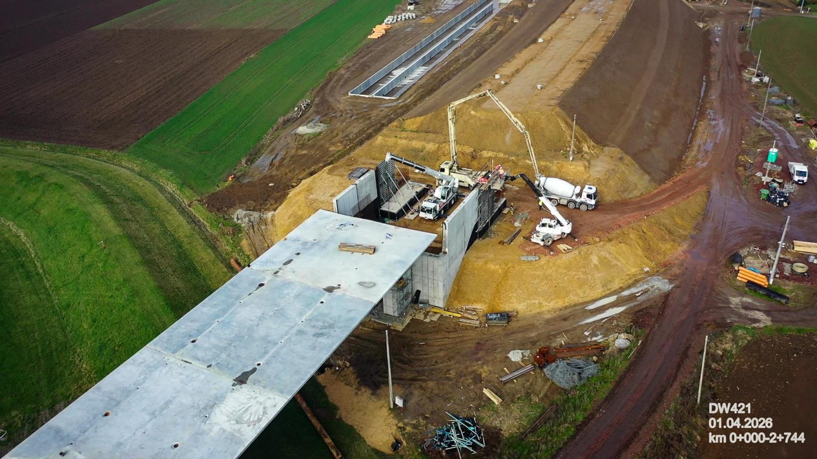 Zdjęcie w galerii na portalu naszraciborz.pl: Most na Odrze coraz bliżej. Zakończono nasuwanie konstrukcji, finisz inwestycji w 2027 roku [FOTO 03.2026] wiadomości z regionu