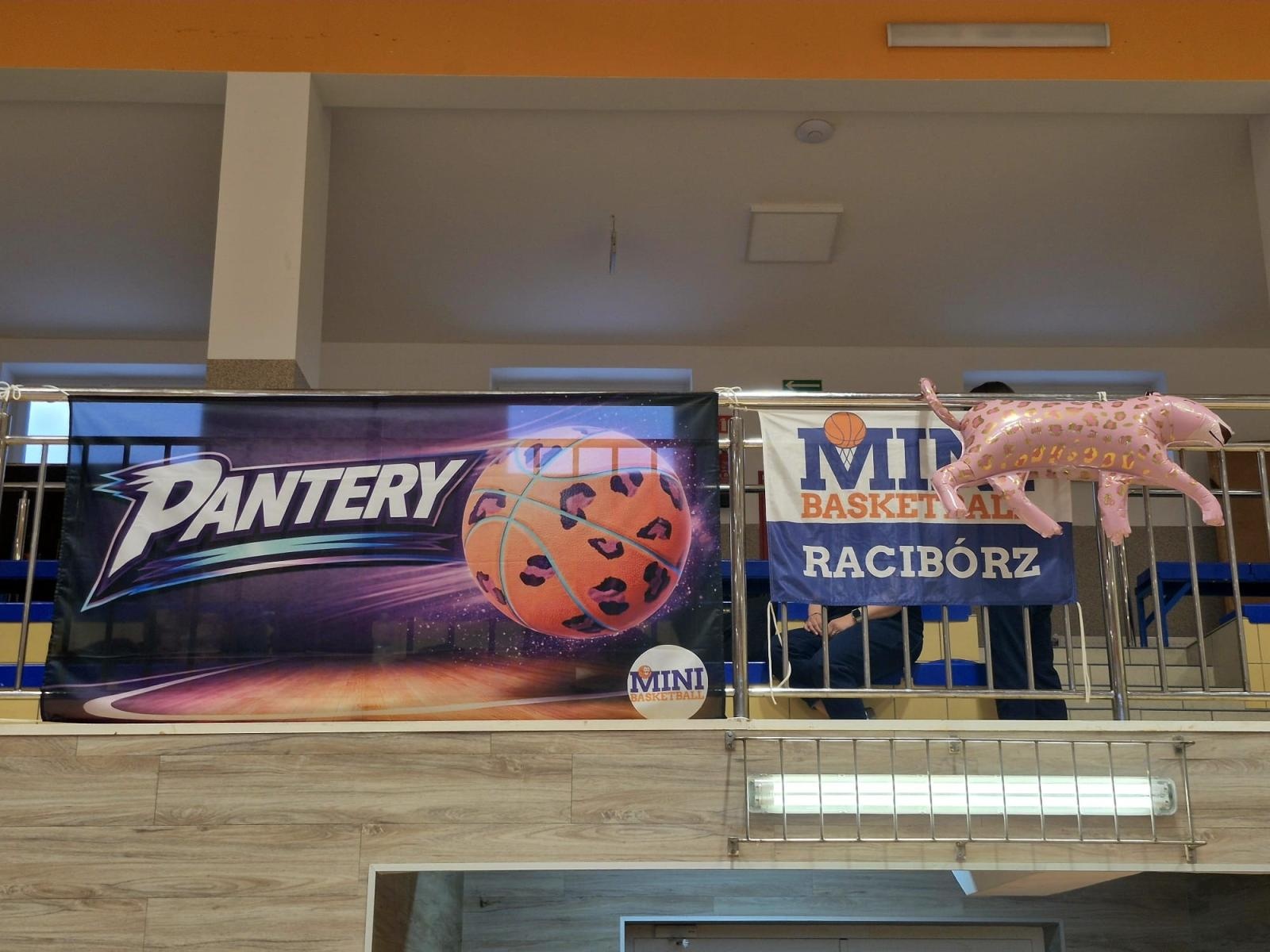 Zdjęcie w galerii na portalu naszraciborz.pl: Historyczny sukces koszykarek z Raciborza! MiniBasketball w półfinale Mistrzostw Polski wiadomości z regionu