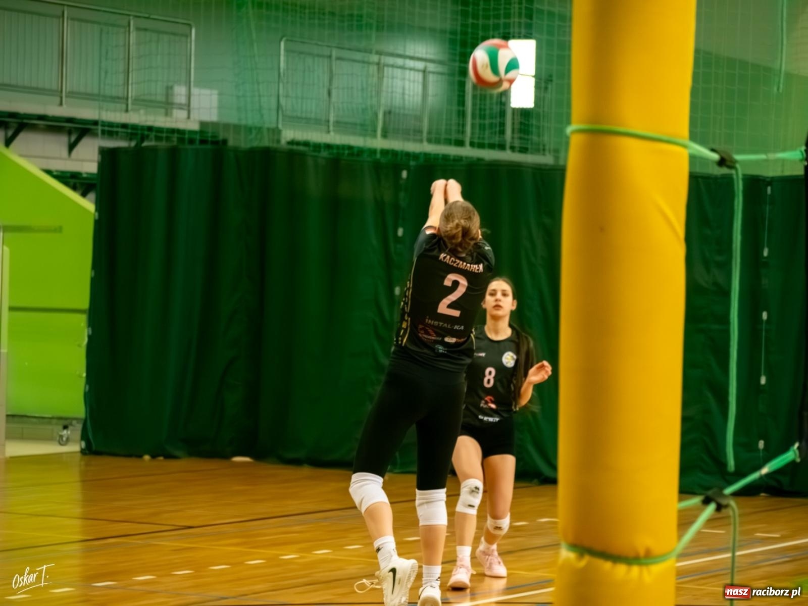 Zdjęcie w galerii na portalu naszraciborz.pl: Puchar Ligi Kobiet. Mecze pełne emocji w hali przy ul. Łąkowej [FOTO] wiadomości z regionu