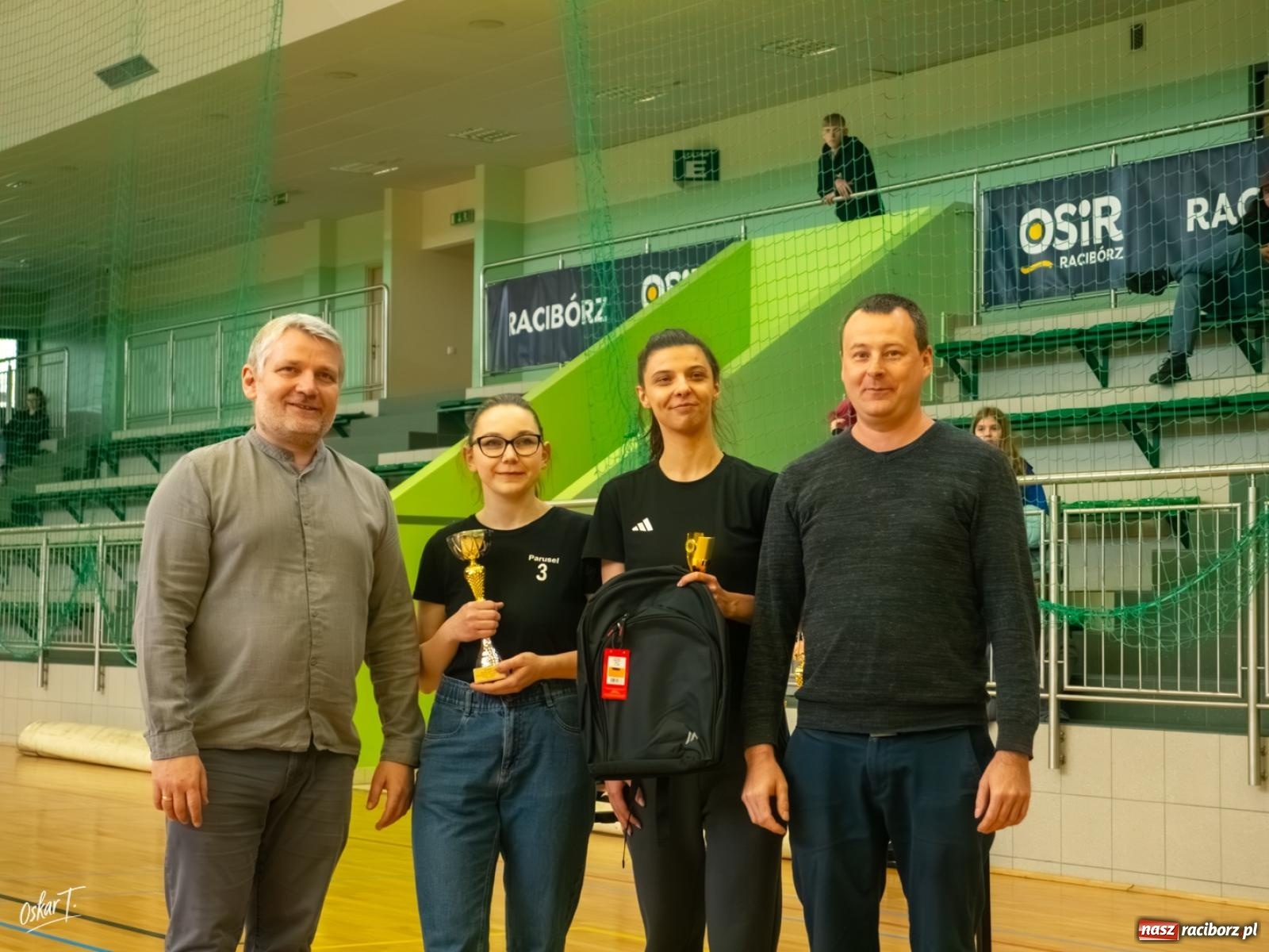 Zdjęcie w galerii na portalu naszraciborz.pl: Puchar Ligi Kobiet. Mecze pełne emocji w hali przy ul. Łąkowej [FOTO] wiadomości z regionu