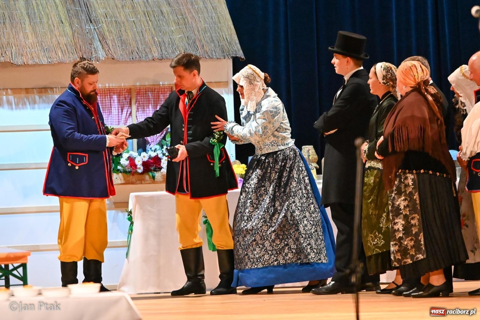 Zdjęcie w galerii na portalu naszraciborz.pl: Wesele Śląskie przyciągnęło tłumy do RCK [FOTO] wiadomości z regionu