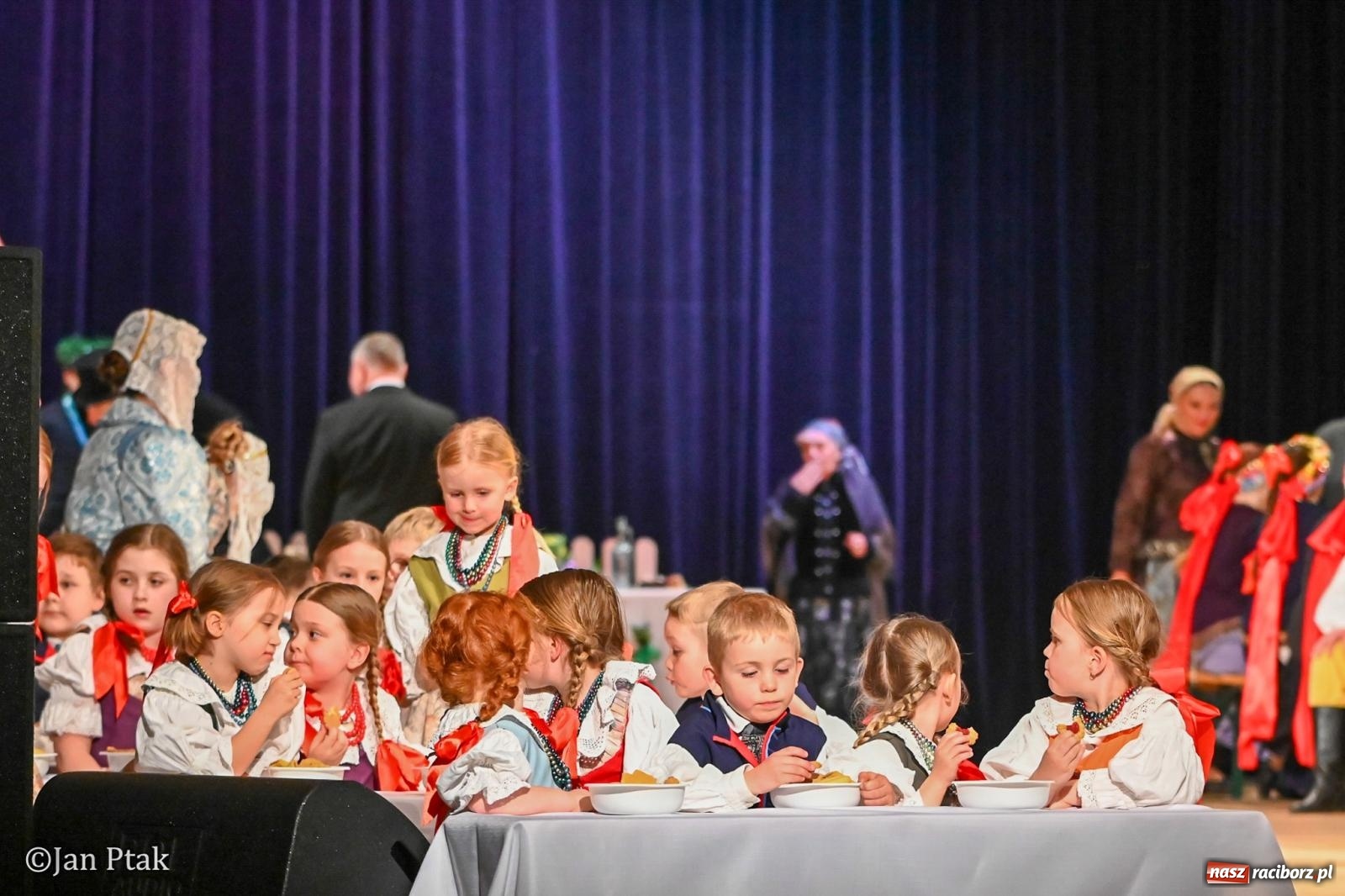 Zdjęcie w galerii na portalu naszraciborz.pl: Wesele Śląskie przyciągnęło tłumy do RCK [FOTO] wiadomości z regionu