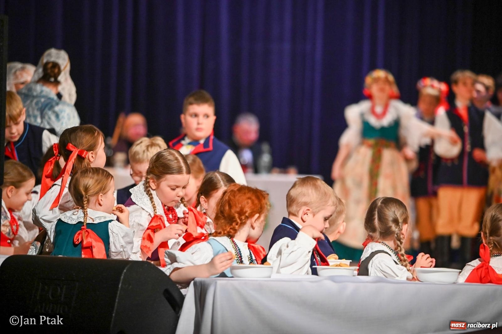 Zdjęcie w galerii na portalu naszraciborz.pl: Wesele Śląskie przyciągnęło tłumy do RCK [FOTO] wiadomości z regionu