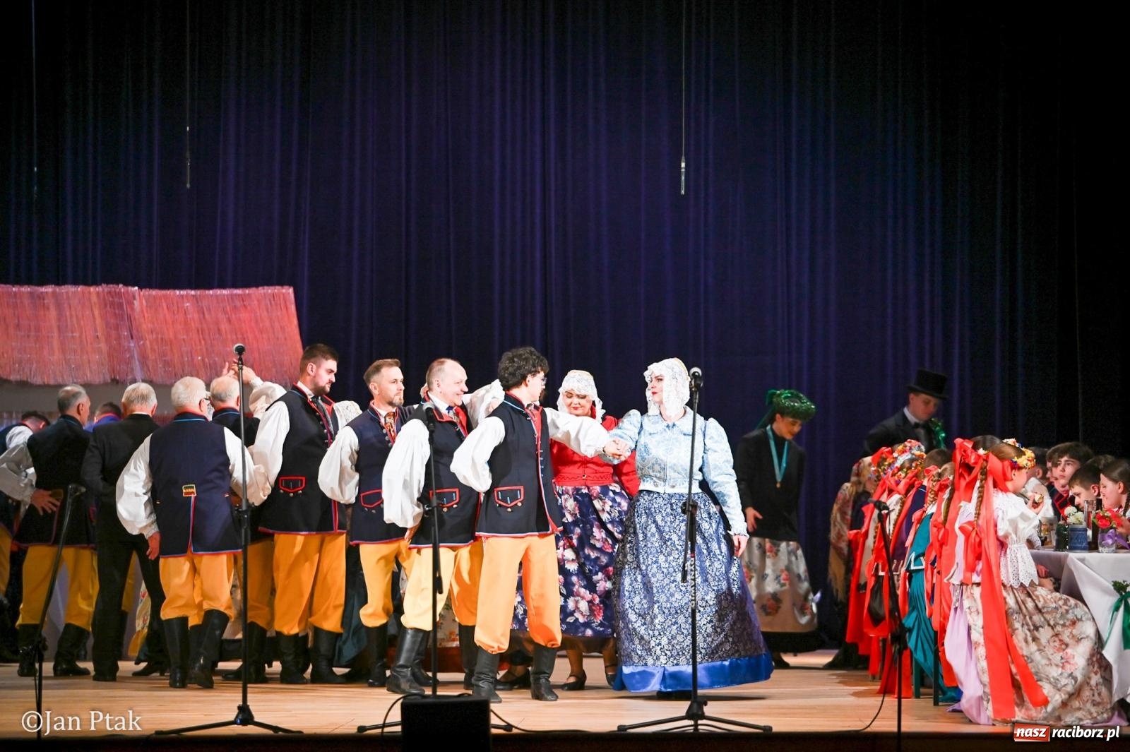 Zdjęcie w galerii na portalu naszraciborz.pl: Wesele Śląskie przyciągnęło tłumy do RCK [FOTO] wiadomości z regionu