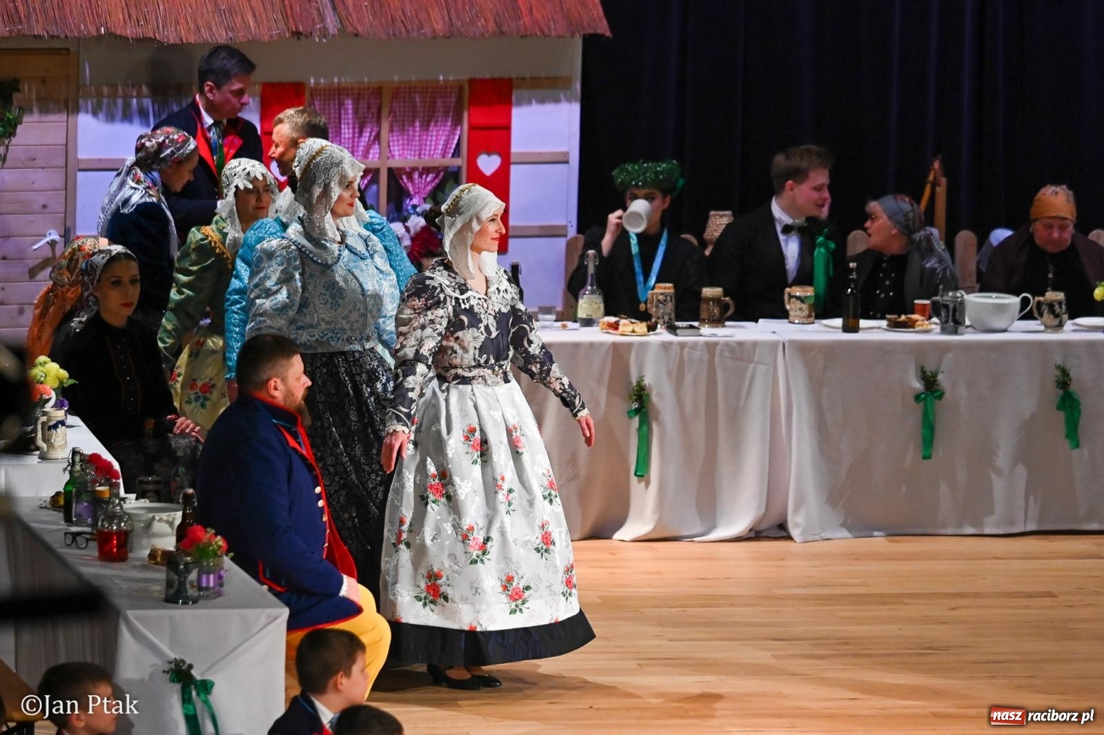 Zdjęcie w galerii na portalu naszraciborz.pl: Wesele Śląskie przyciągnęło tłumy do RCK [FOTO] wiadomości z regionu