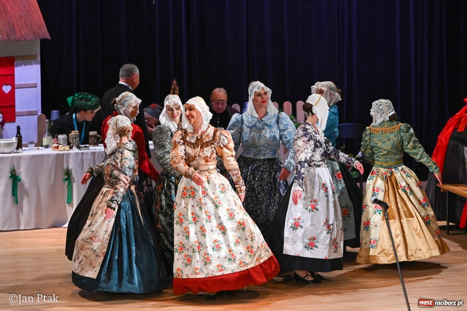 Zdjęcie w galerii na portalu naszraciborz.pl: Wesele Śląskie przyciągnęło tłumy do RCK [FOTO] wiadomości z regionu