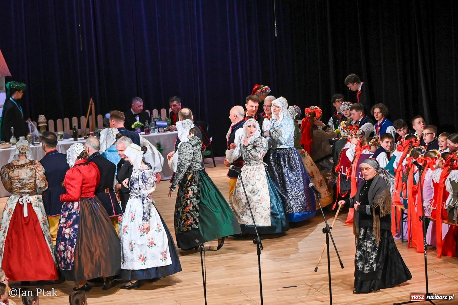 Zdjęcie w galerii na portalu naszraciborz.pl: Wesele Śląskie przyciągnęło tłumy do RCK [FOTO] wiadomości z regionu