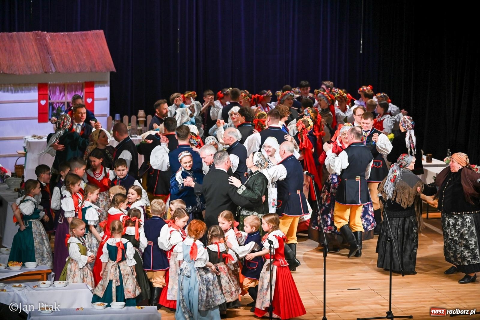 Zdjęcie w galerii na portalu naszraciborz.pl: Wesele Śląskie przyciągnęło tłumy do RCK [FOTO] wiadomości z regionu